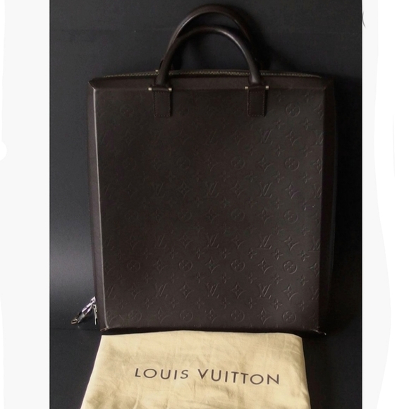 Louis Vuitton Handbags - Louis Vuitton Glace Elvin Unisex